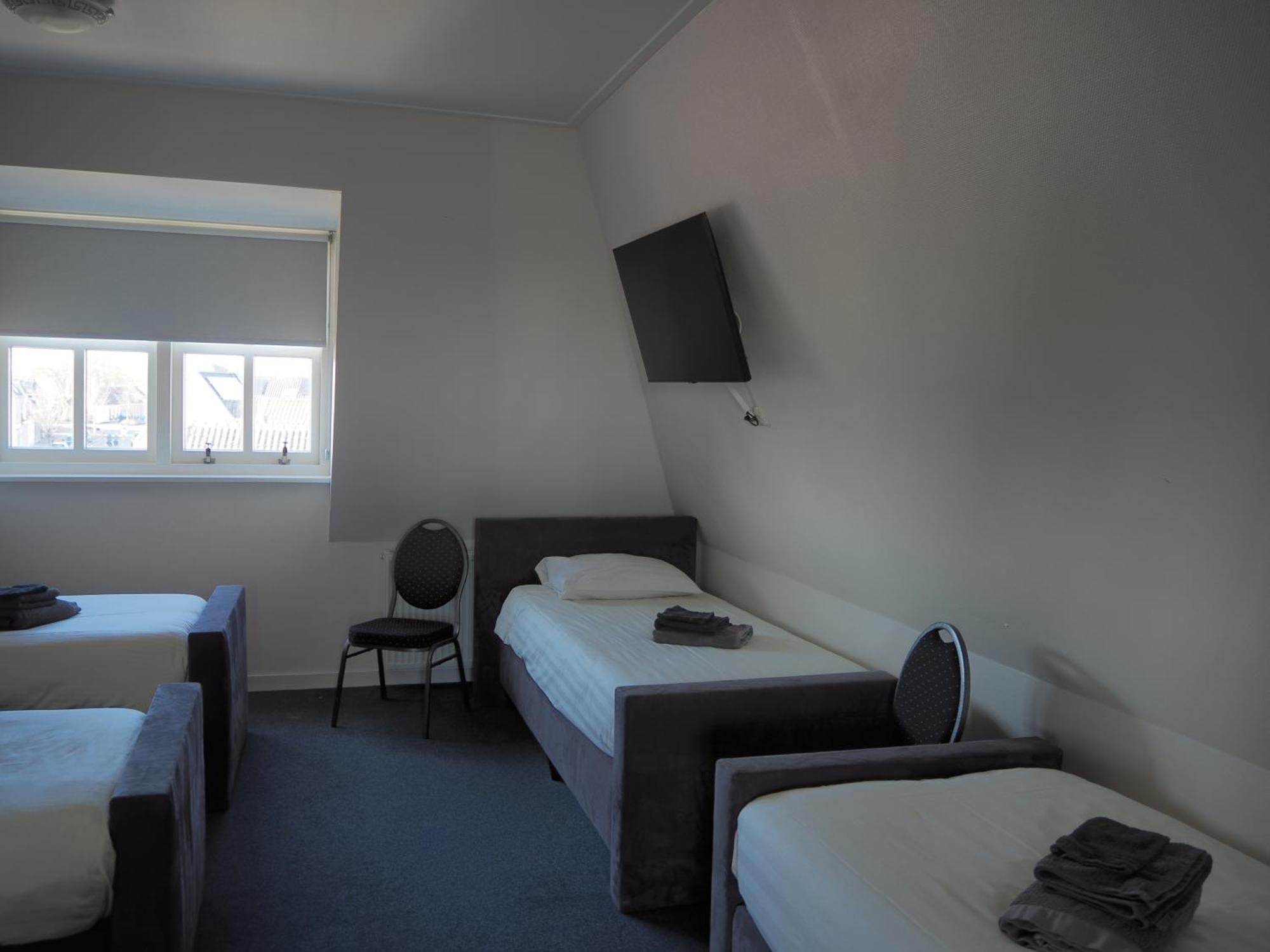 Hotel De Harmonie Sexbierum Екстериор снимка
